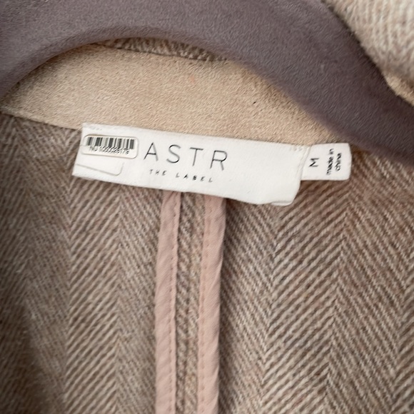 ASTR THE LABEL One Button Blazer - Picture 4 of 7